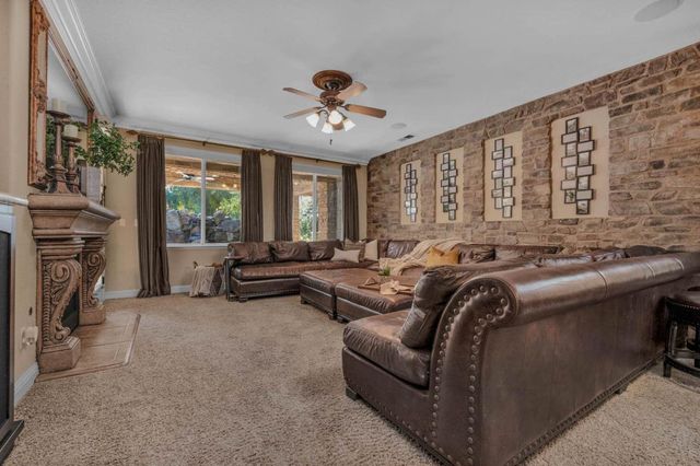 2264 Vermont Avenue, Clovis, CA 93619