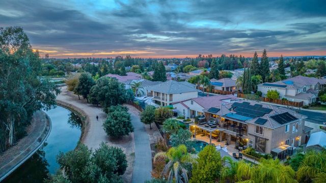 2264 Vermont Avenue, Clovis, CA 93619