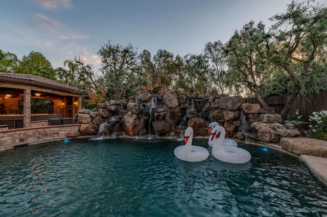 2264 Vermont Avenue, Clovis, CA 93619