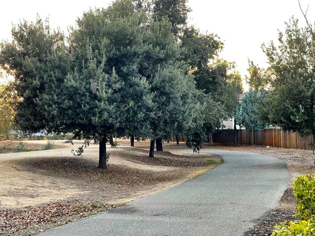 2264 Vermont Avenue, Clovis, CA 93619