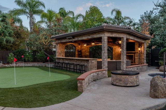 2264 Vermont Avenue, Clovis, CA 93619
