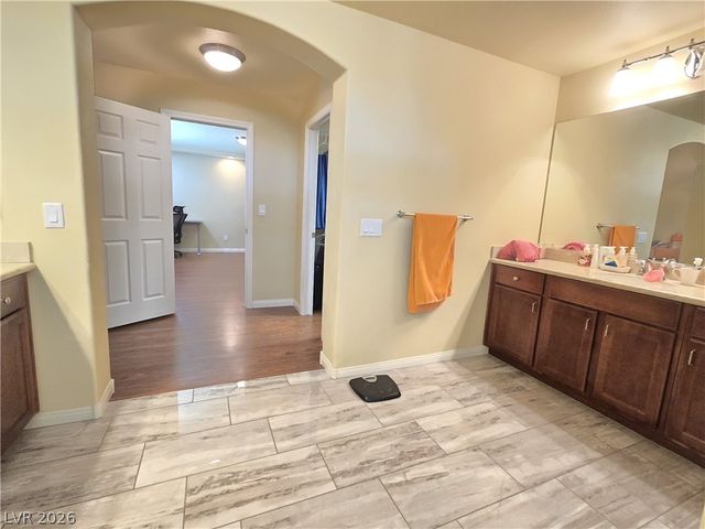 9680 Paraiso Springs Street, Las Vegas, NV 89139