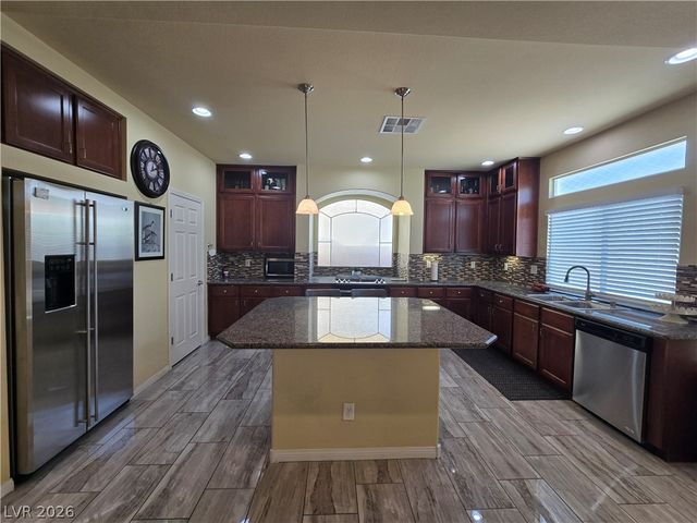 9680 Paraiso Springs Street, Las Vegas, NV 89139