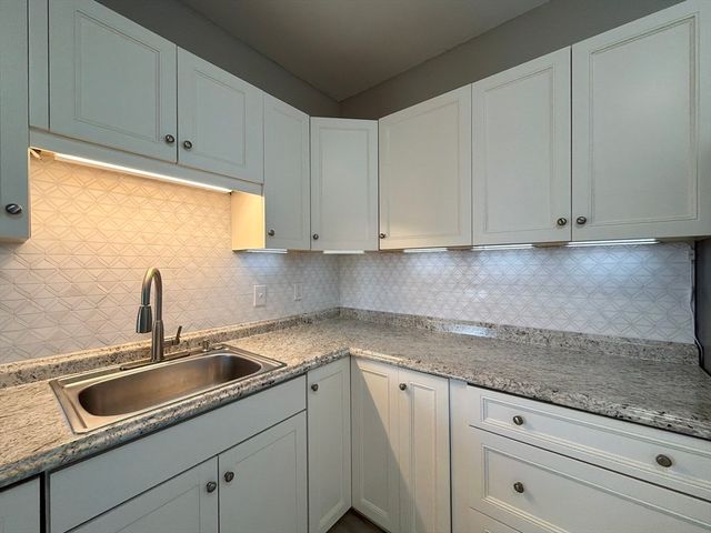 630 Metropolitan Ave 3, Boston, MA 02136