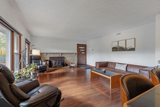 1828 Bond Street, Niles, MI 49120