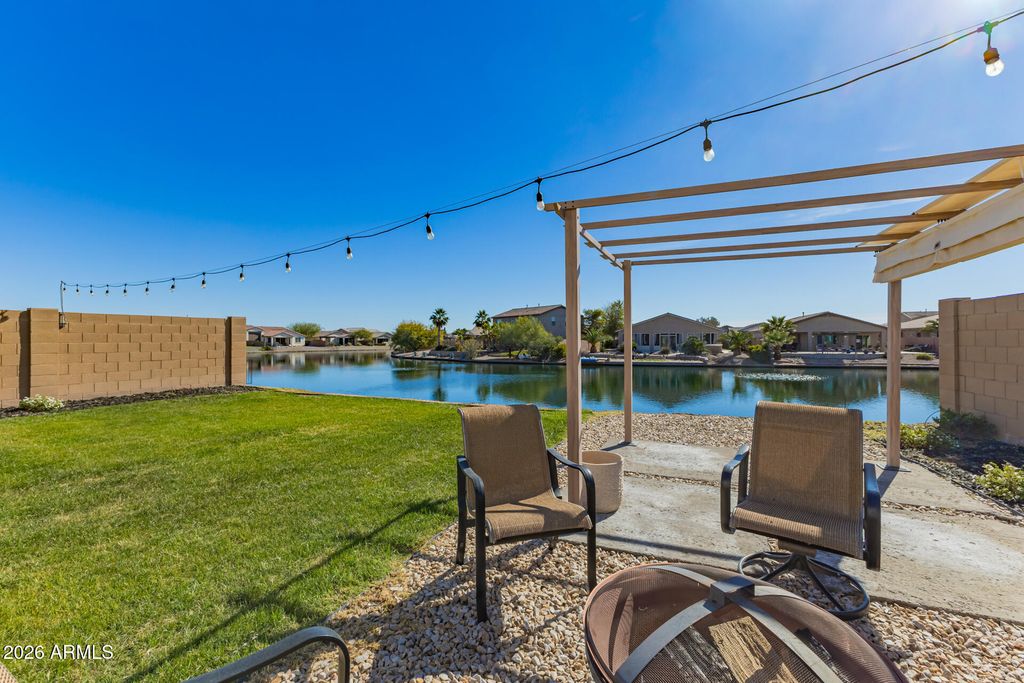 Image 25 of property listing at 40445 W BRAVO Drive, Maricopa, AZ 85138