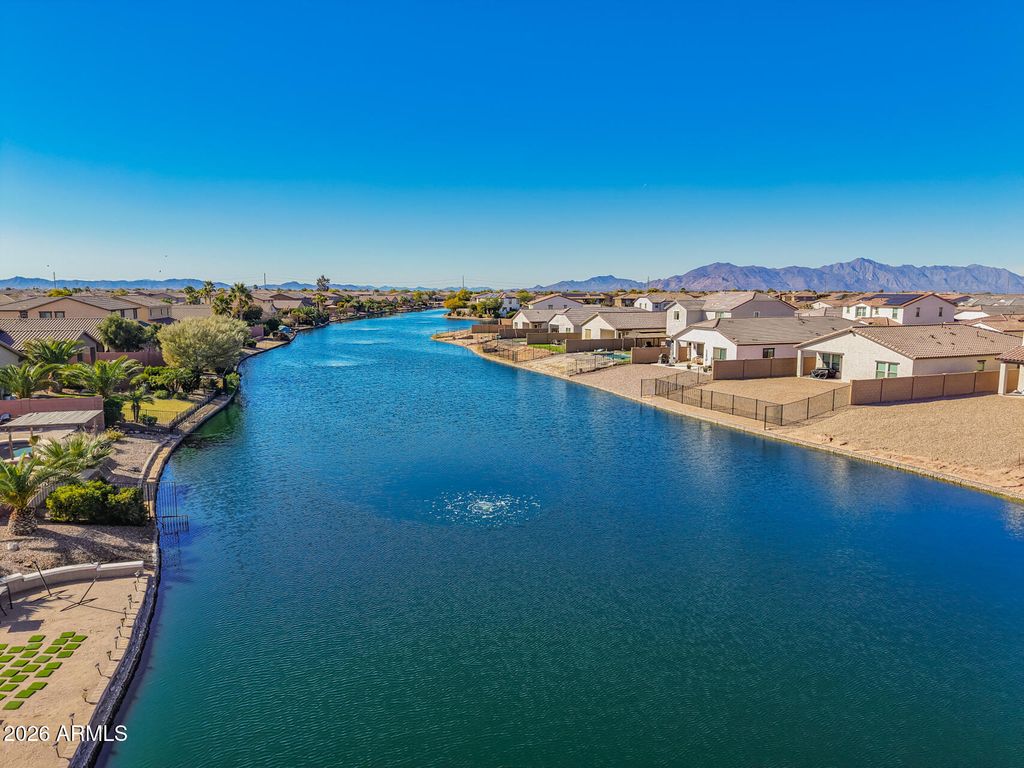 Image 28 of property listing at 40445 W BRAVO Drive, Maricopa, AZ 85138