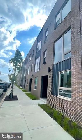 2030 NORTHBANK PL, Philadelphia, PA 19125