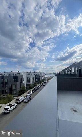 2030 NORTHBANK PL, Philadelphia, PA 19125