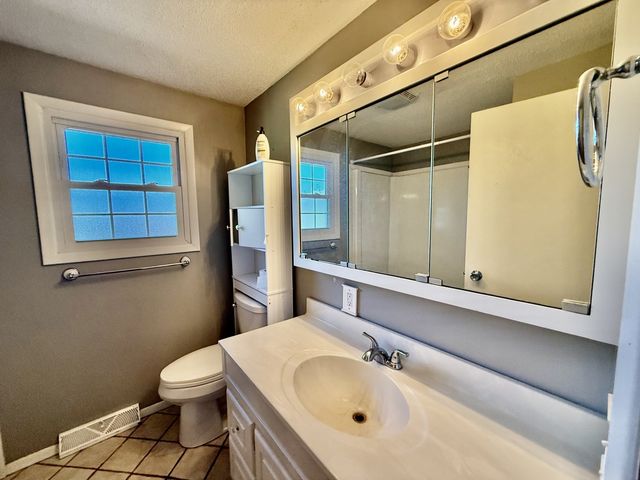 1203 W Clark Street, Princeton, IL 61356