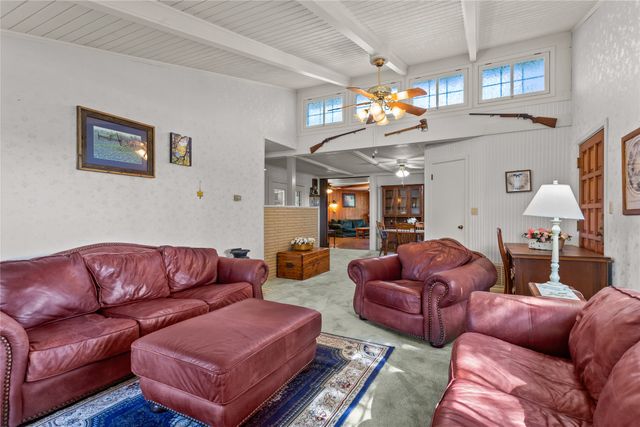 611 N Avenue Q, Clifton, TX 76634