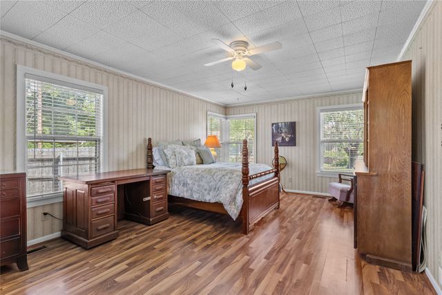 611 N Avenue Q, Clifton, TX 76634