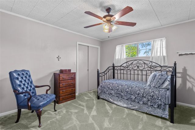 611 N Avenue Q, Clifton, TX 76634