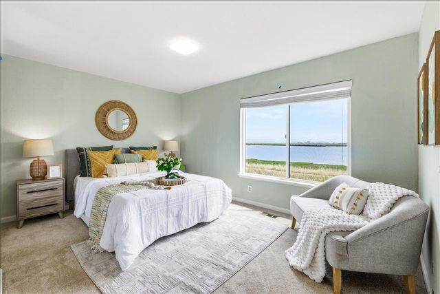 12 Riviera Circle, Redwood City, CA 94065