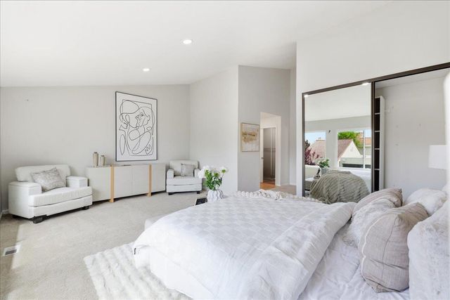 12 Riviera Circle, Redwood City, CA 94065