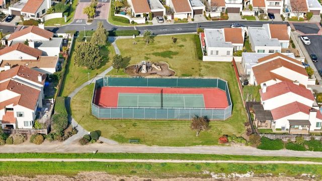 12 Riviera Circle, Redwood City, CA 94065