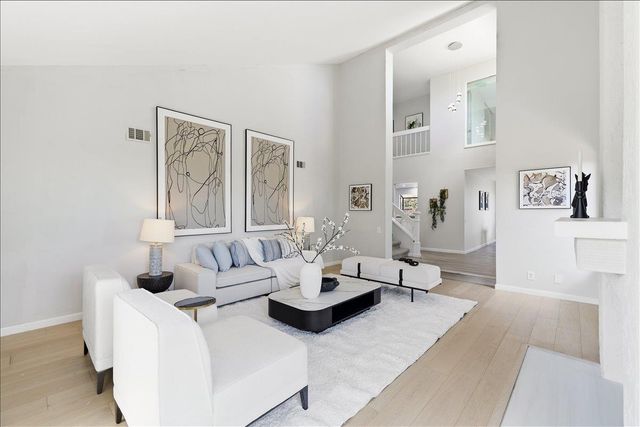 12 Riviera Circle, Redwood City, CA 94065