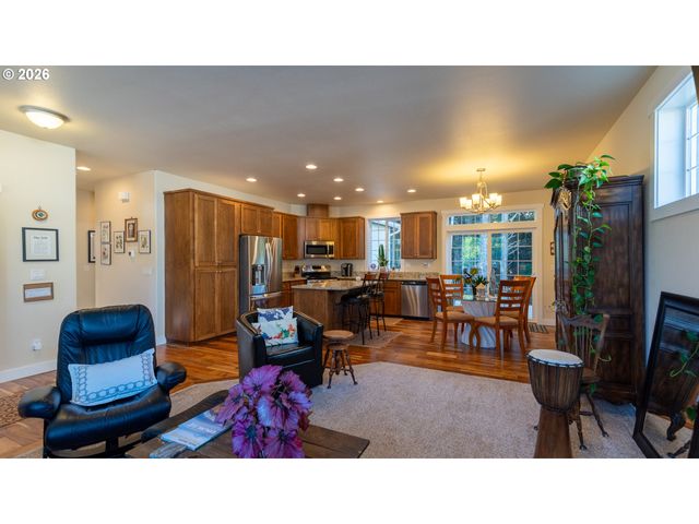 4161 Se INLET Ave, Lincoln City, OR 97367