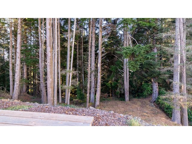 4161 Se INLET Ave, Lincoln City, OR 97367