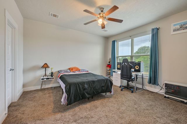 3903 Ws Phillips Parkway, College Station, TX 77845