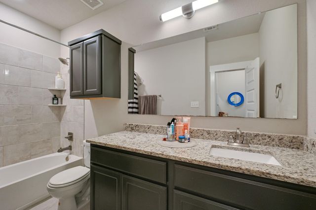 3903 Ws Phillips Parkway, College Station, TX 77845