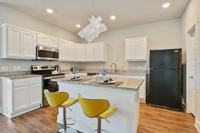 3903 Ws Phillips Parkway, College Station, TX 77845