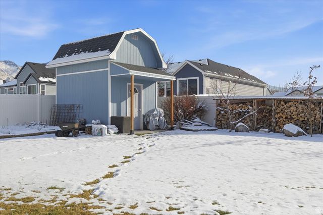 624 E 2100 N, North Logan, UT 84341