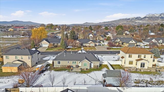 624 E 2100 N, North Logan, UT 84341