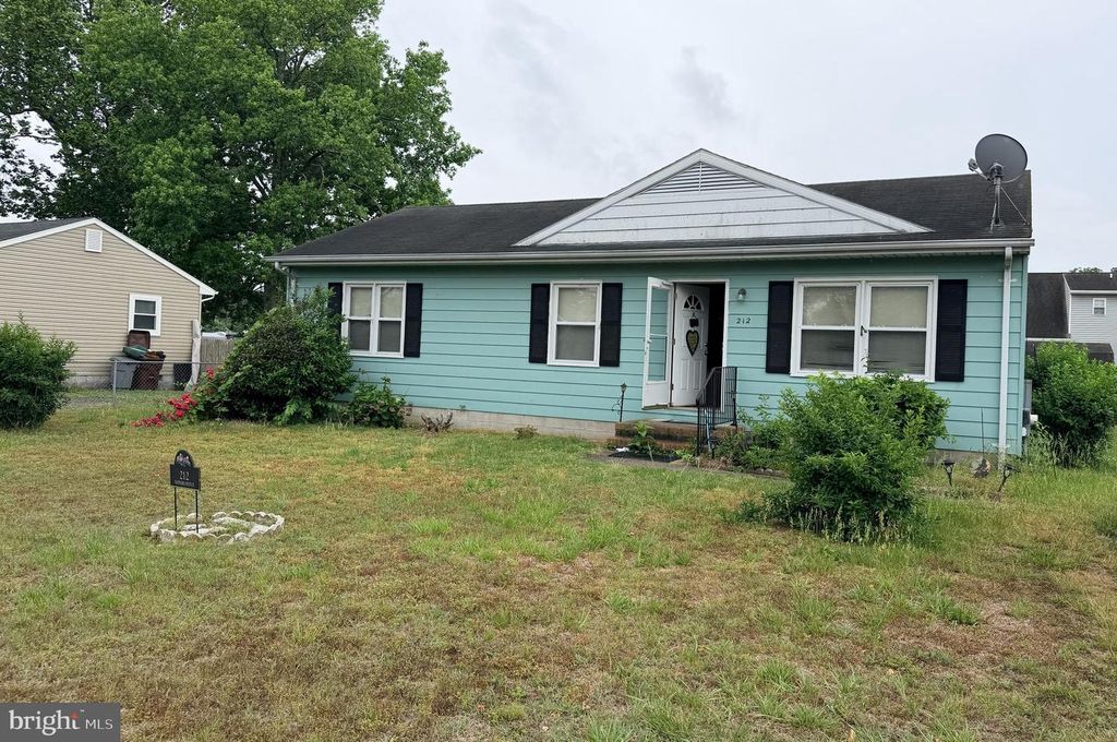 Image 1 of property listing at 212 HAYWARD AVE, Fruitland, MD 21826