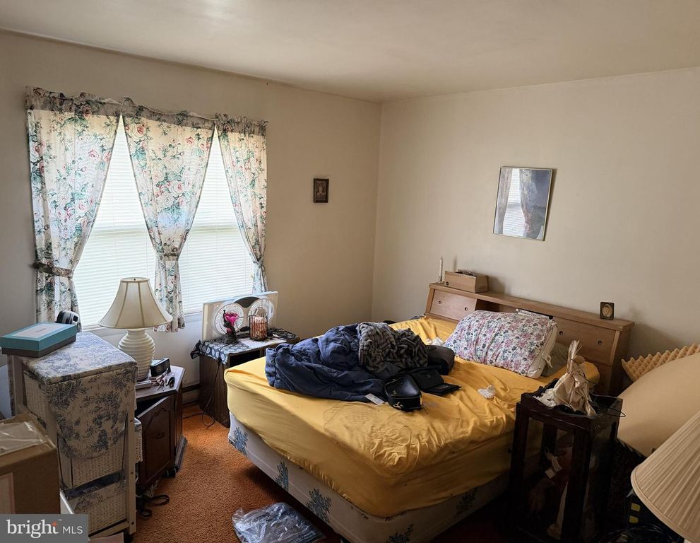 Image 7 of property listing at 212 HAYWARD AVE, Fruitland, MD 21826