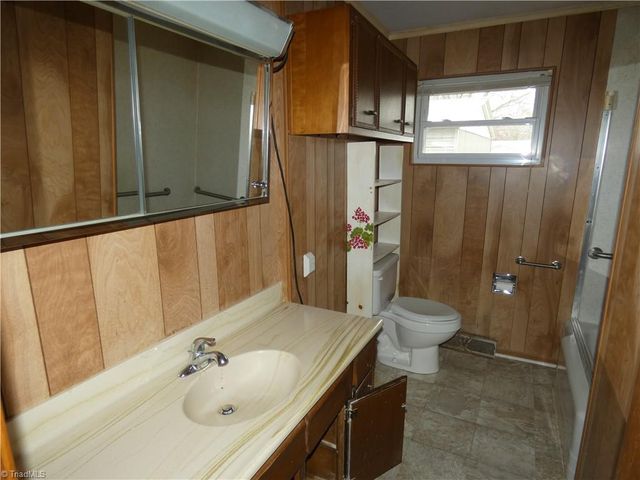 2237 Courtney Huntsville Road, Yadkinville, NC 27055