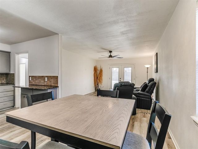 124 Oakside Drive, Moore, OK 73160