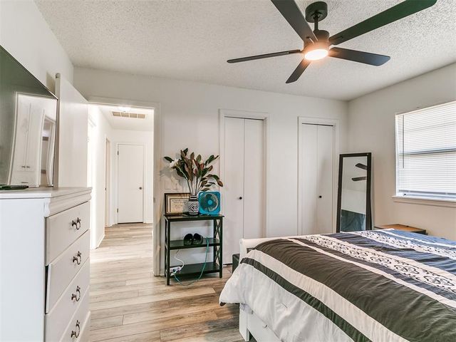 124 Oakside Drive, Moore, OK 73160