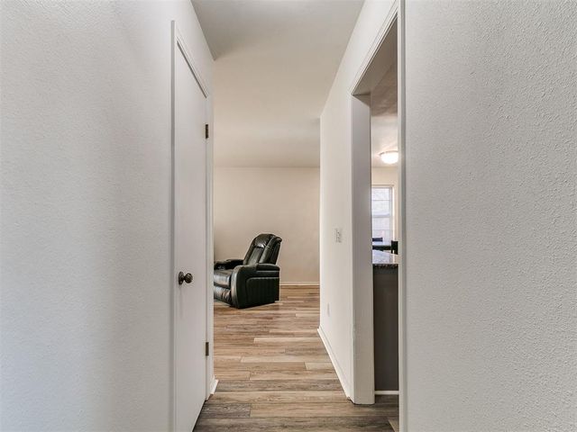 124 Oakside Drive, Moore, OK 73160