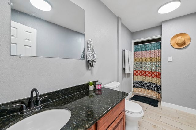 500 Spinner Road, Desoto, TX 75115