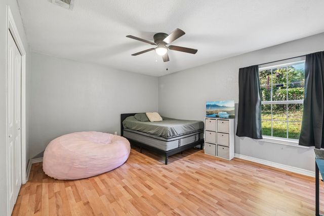500 Spinner Road, Desoto, TX 75115