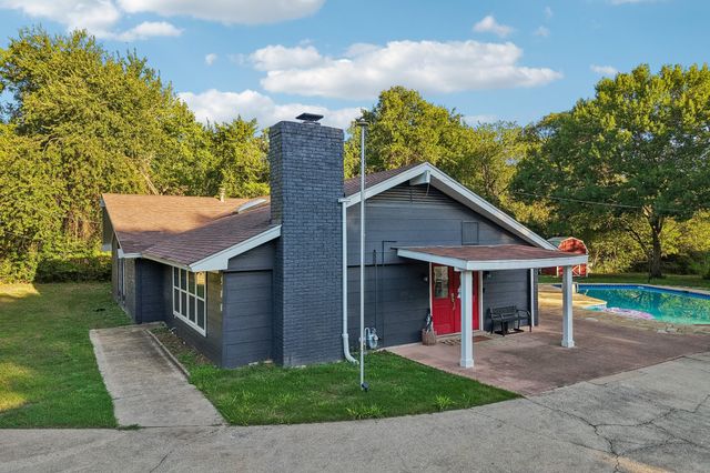 500 Spinner Road, Desoto, TX 75115