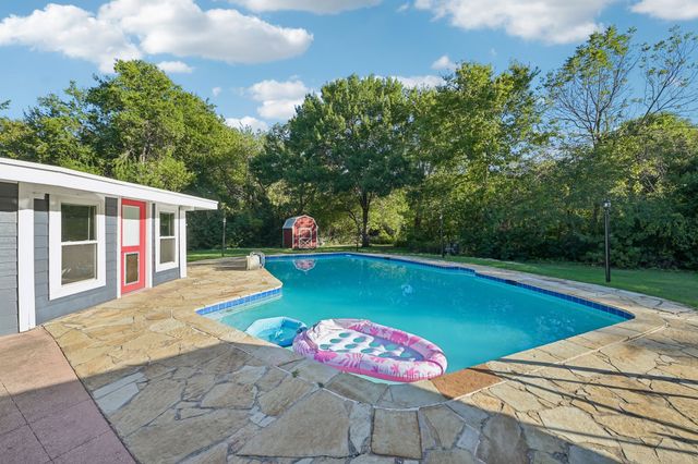 500 Spinner Road, Desoto, TX 75115