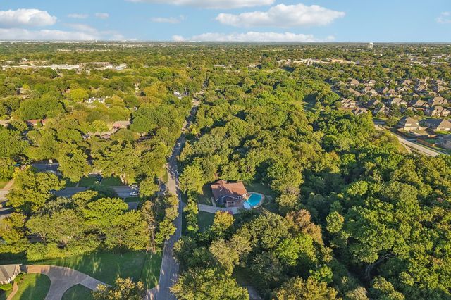 500 Spinner Road, Desoto, TX 75115