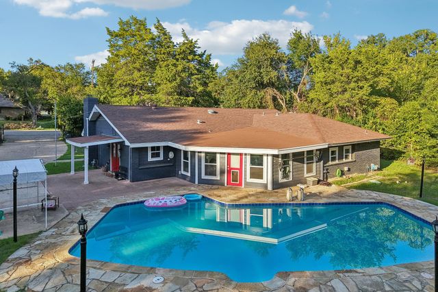 500 Spinner Road, Desoto, TX 75115