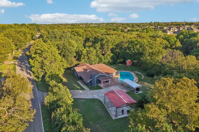 500 Spinner Road, Desoto, TX 75115