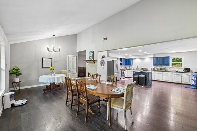 500 Spinner Road, Desoto, TX 75115