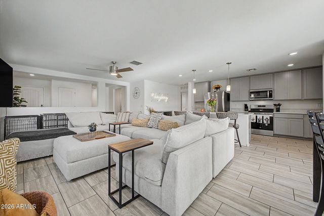 5830 S 23RD Drive, Phoenix, AZ 85041