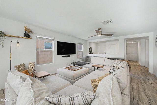 5830 S 23RD Drive, Phoenix, AZ 85041