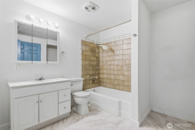 11851 SE 170th Place, Renton, WA 98058