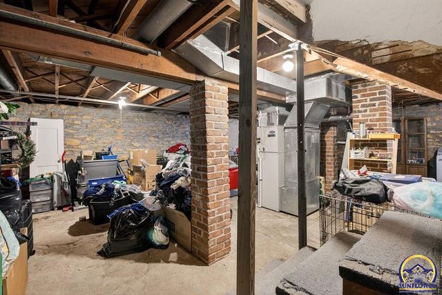 1259 SW High AVE, Topeka, KS 66604