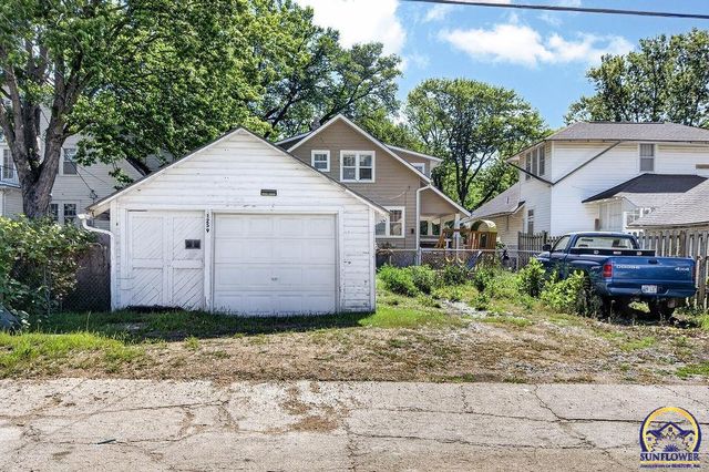 1259 SW High AVE, Topeka, KS 66604