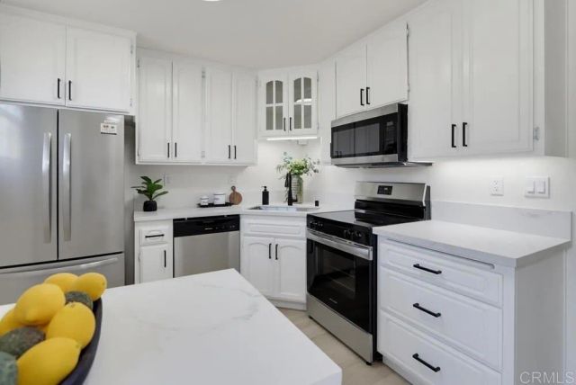 6954 Ballinger, San Diego, CA 92119