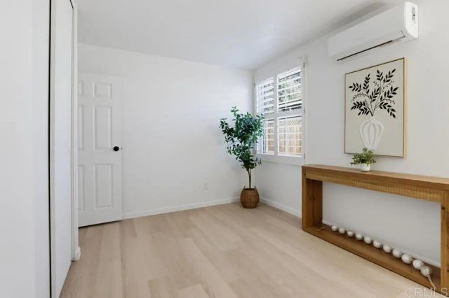 6954 Ballinger, San Diego, CA 92119