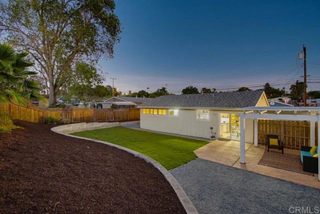 6954 Ballinger, San Diego, CA 92119